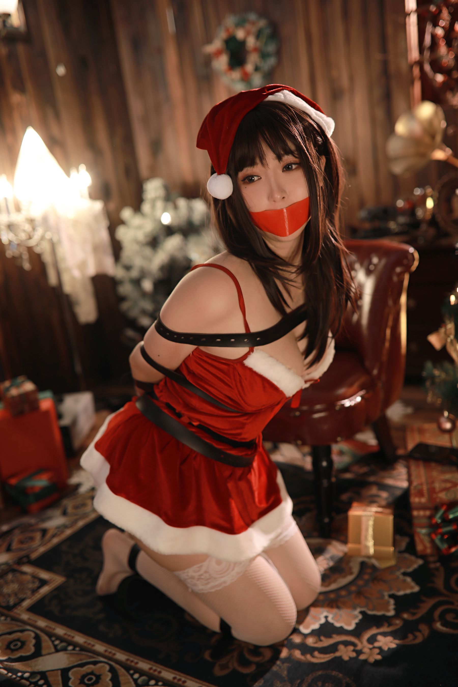 小容仔咕咕咕 – 圣诞礼物×捆绑 Cosplay-第1张