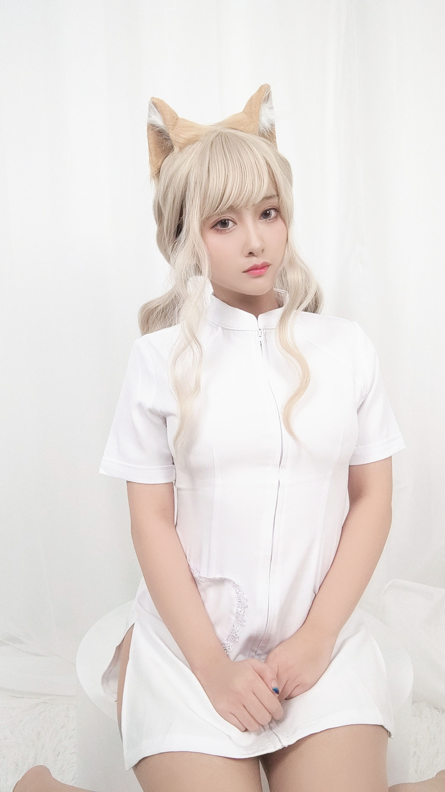 动漫博主洛璃LoLiSAMA – 橘猫护士 Cosplay-第2张