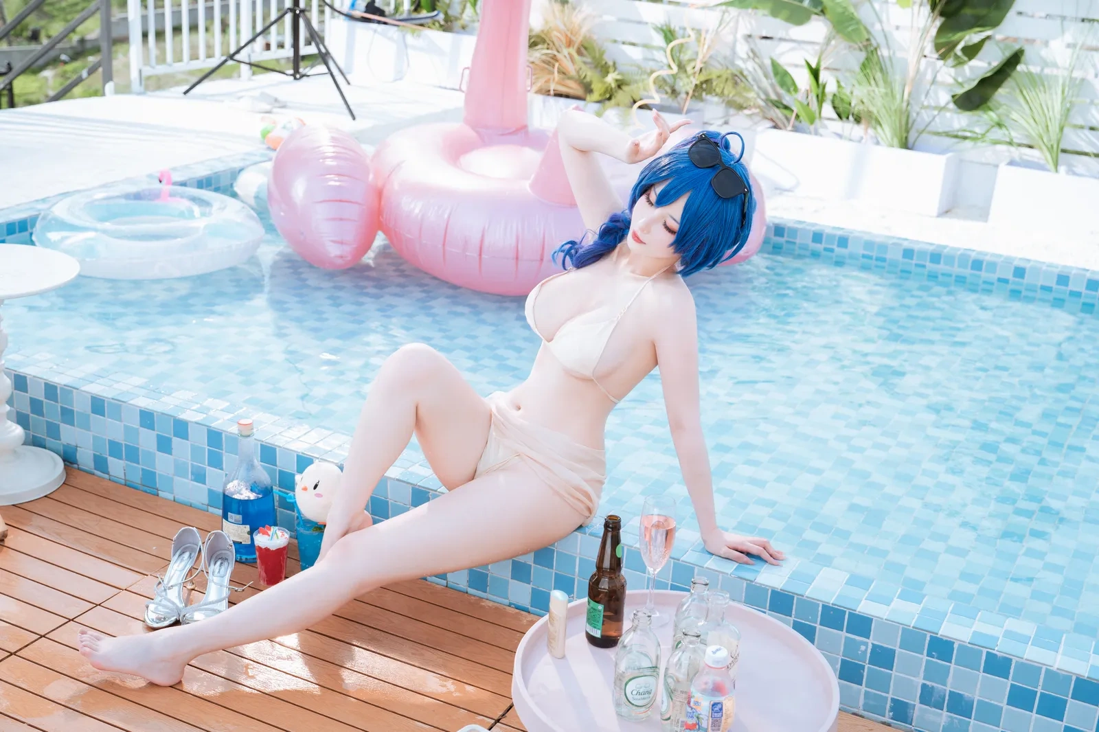 rioko凉凉子 – 圣路易斯 香槟色比基尼 Cosplay-第2张