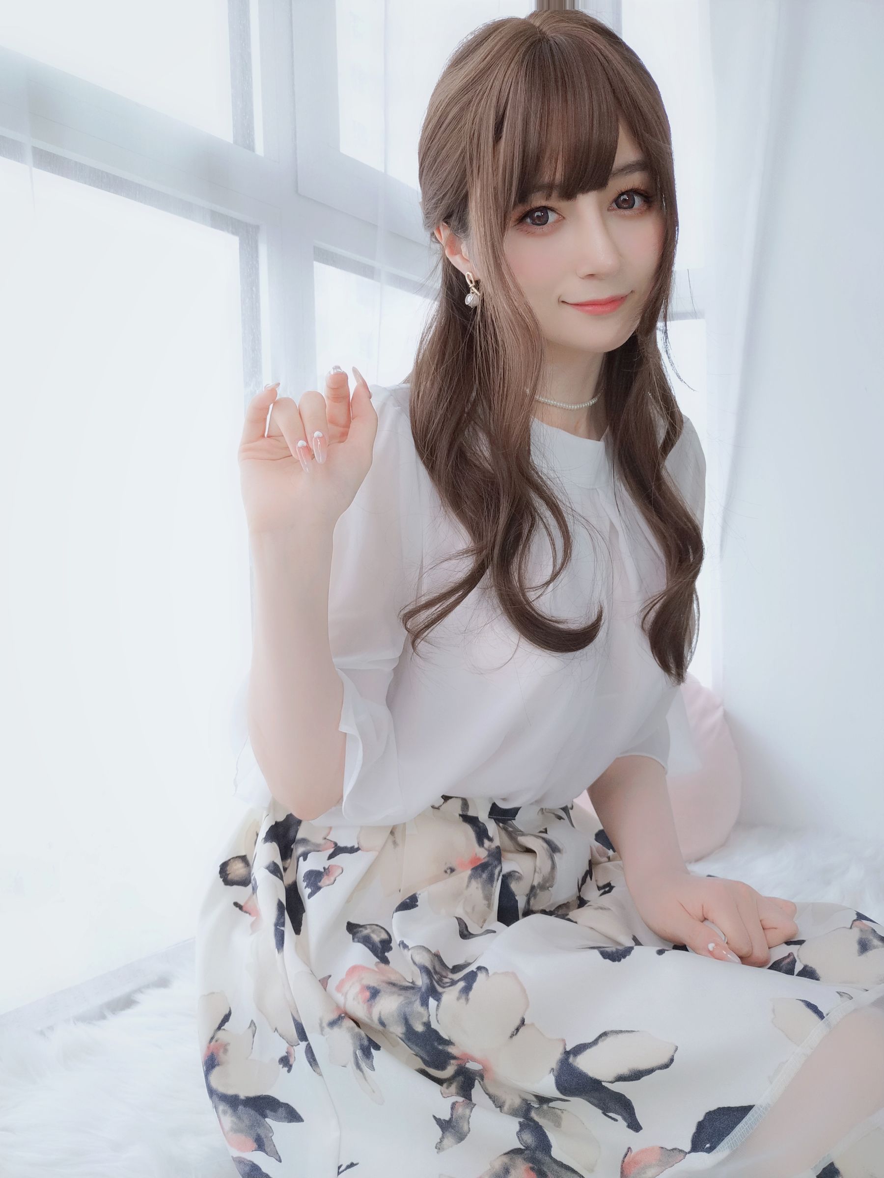 Coser小姐姐白银 – 肉丝人妻 Cosplay-第1张