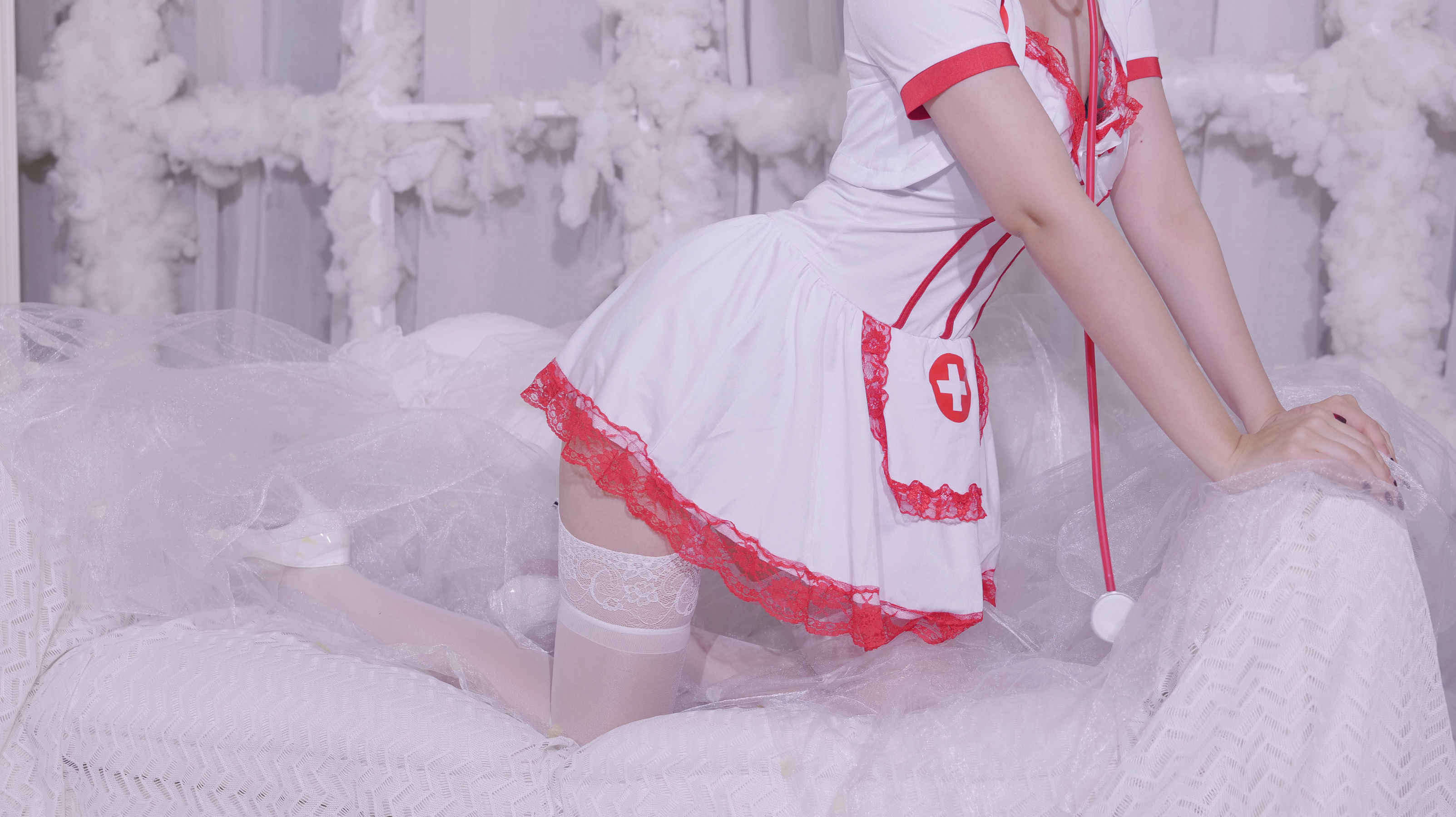 小须须 – 护士 Cosplay-第4张