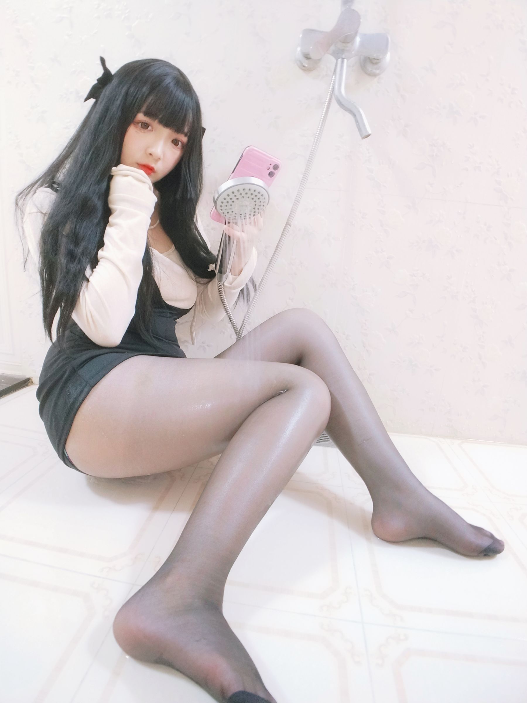 [Cosplay写真] 二次元美女古川kagura – 浴室湿身黑丝 Cosplay-第5张